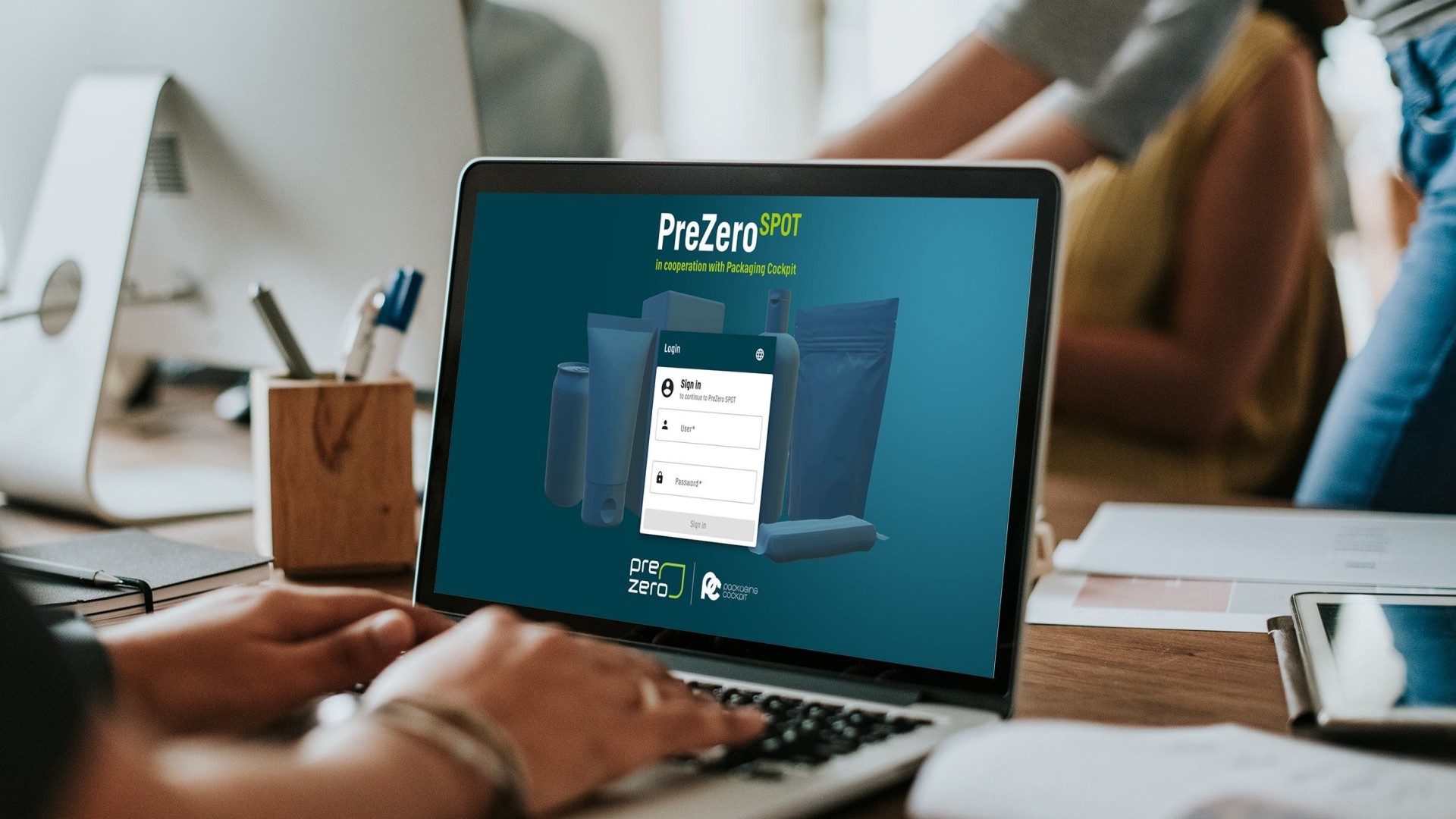 Laptop mit ge&ouml;ffneter Website von PreZero Dual GmbH mit "SPOT" Tool